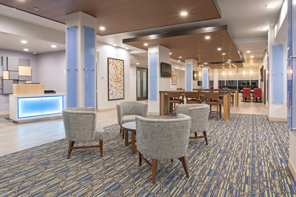 Holiday Inn Express & Suites - Rapid City - Rushmore South By Ihg Exterior photo